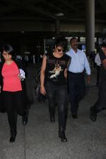 Priyanka chopra snapped at airport on 1st April 2015